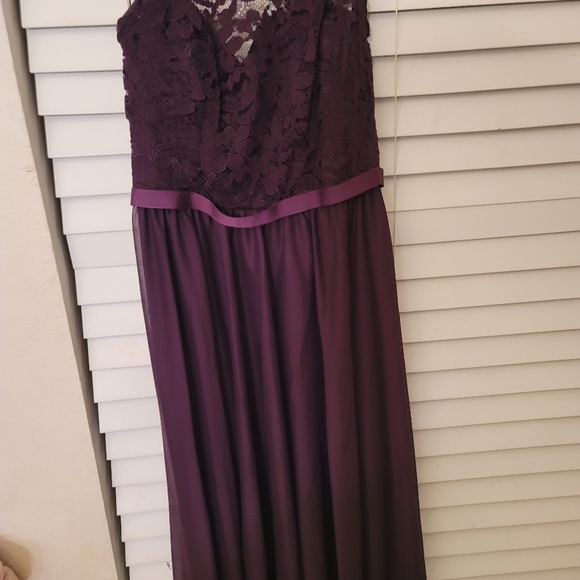 Dress - Picture 1 of 2